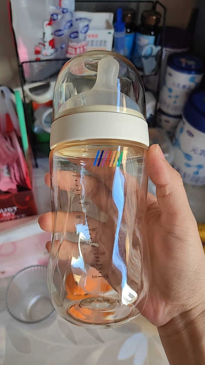 奶瓶