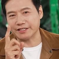 穿时髦麂皮衬衣直播拆车！雷军惦记当时尚博主，已经好久了吧？