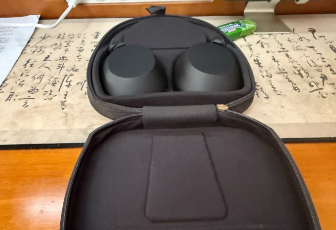 索尼蓝牙耳机