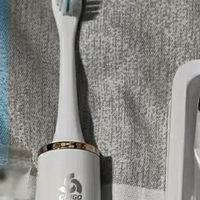 志高电动牙刷清洁与舒适度对比