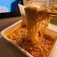 IU同款！八道苦尽柑来泡面，追剧党速囤的治愈系美味🍊