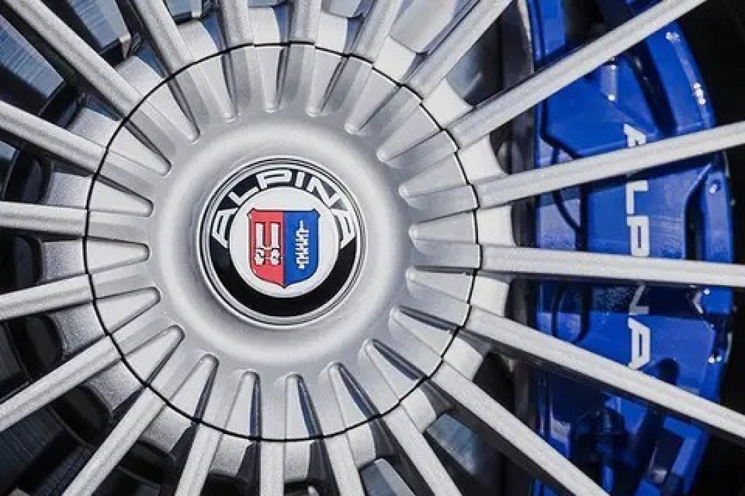 Alpina全面并入宝马集团，2026年起启用BMW Alpina新标识