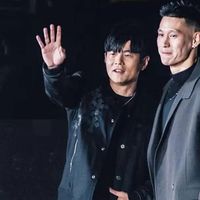 周董真“闪瞎眼”的百万钻石牛仔裤，抢了林书豪退役仪式的风头？