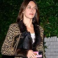 安妮·海瑟薇、Bella带火的包包，为什么风靡全球？背着气质满满！