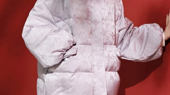 冬日氛围感神器：我的三彩「烟光凝紫」羽绒服，保暖又显贵