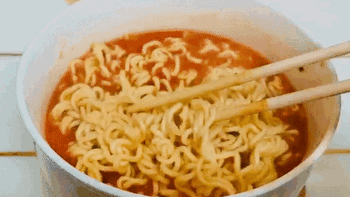 合肥南站全面禁售，再见了泡面 