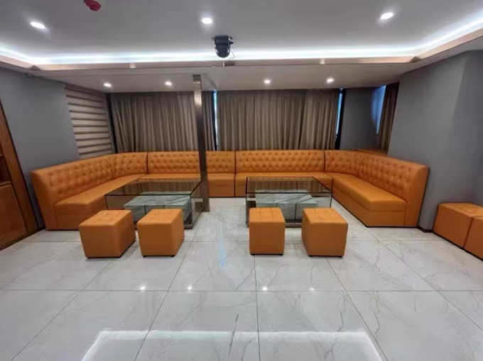 吊灯