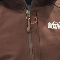 【何必始祖鸟】黑五促销很值的一件:Activator 动能软壳