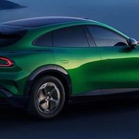 雷军拆车直播：技术与营销融合