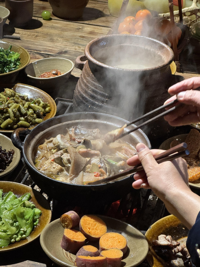 聚会餐饮