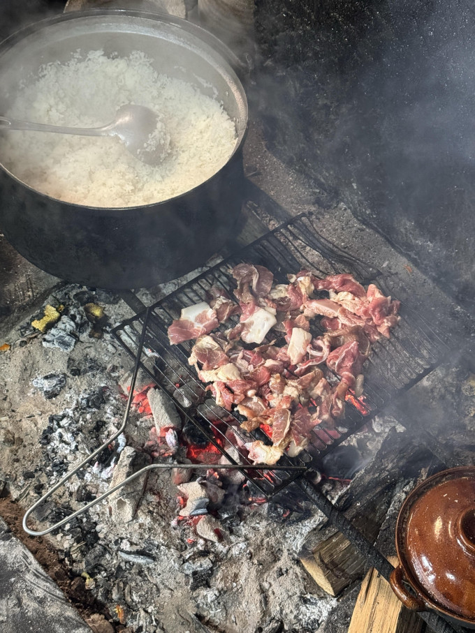 聚会餐饮