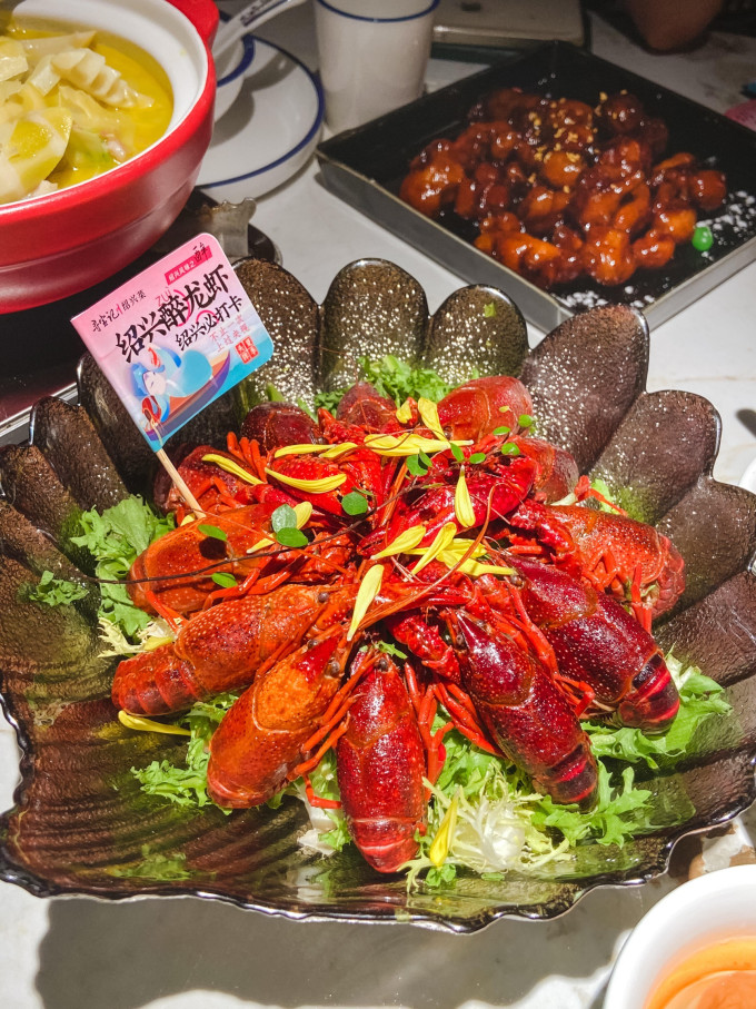 聚会餐饮