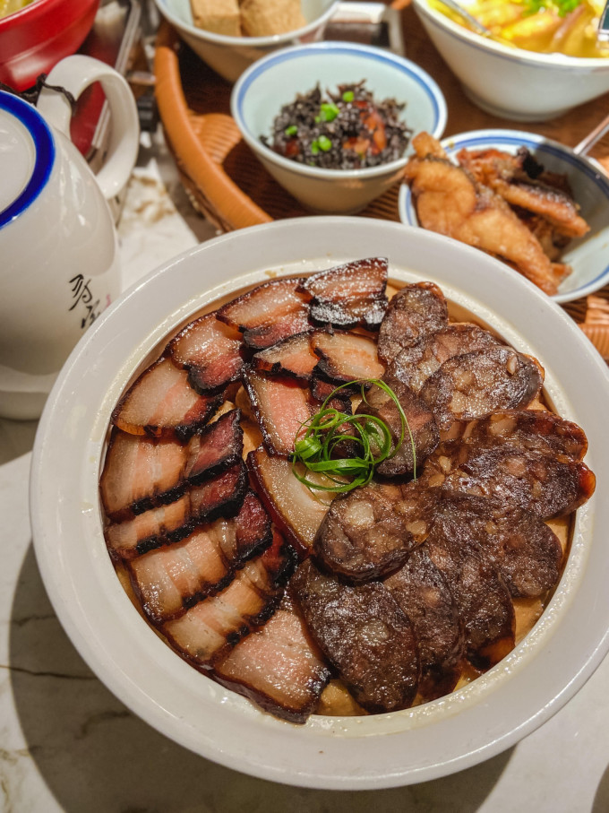 聚会餐饮