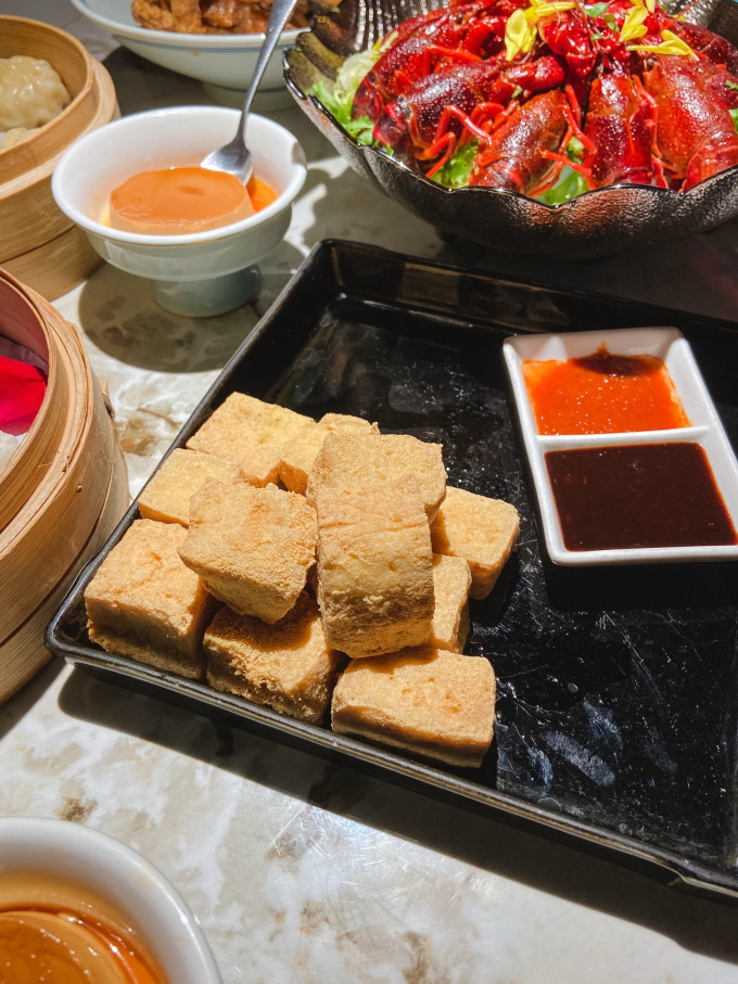 聚会餐饮
