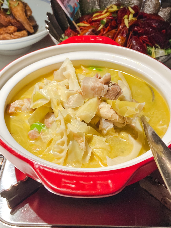 聚会餐饮