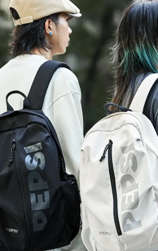 PEPSI百事户外双肩包轻便防泼水运动休闲学生书包大容量电脑背包#百事背包 #户外背包 #轻便背包 #大容量背包 #学生书包