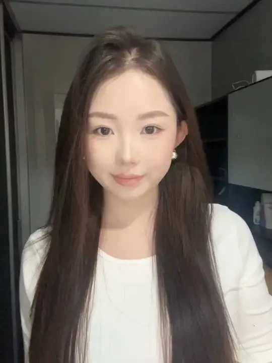 花小钱包办大事儿！！能卷发、直发、高颅顶、还能吹发干发，零速这个造型棒真的太卷啦
#零速 #零速龙卷风自动卷发棒 #lansam #造型神器