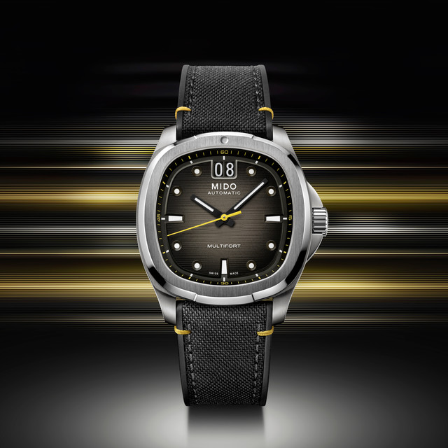 当时间回拨至充满未来幻想的70年代，方寸之间，唤醒当代复古美学的全新表达。MIDO瑞士美度表舵手系列TV腕表-曜光灰，以卓越工艺与大胆设计，助你自信驾驭每一刻精彩。#瑞士美度表# #MIDO瑞士美度表