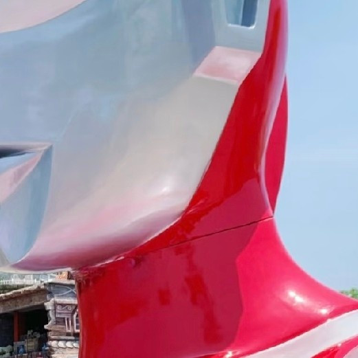 木质展柜与香氛交织的雅致空间