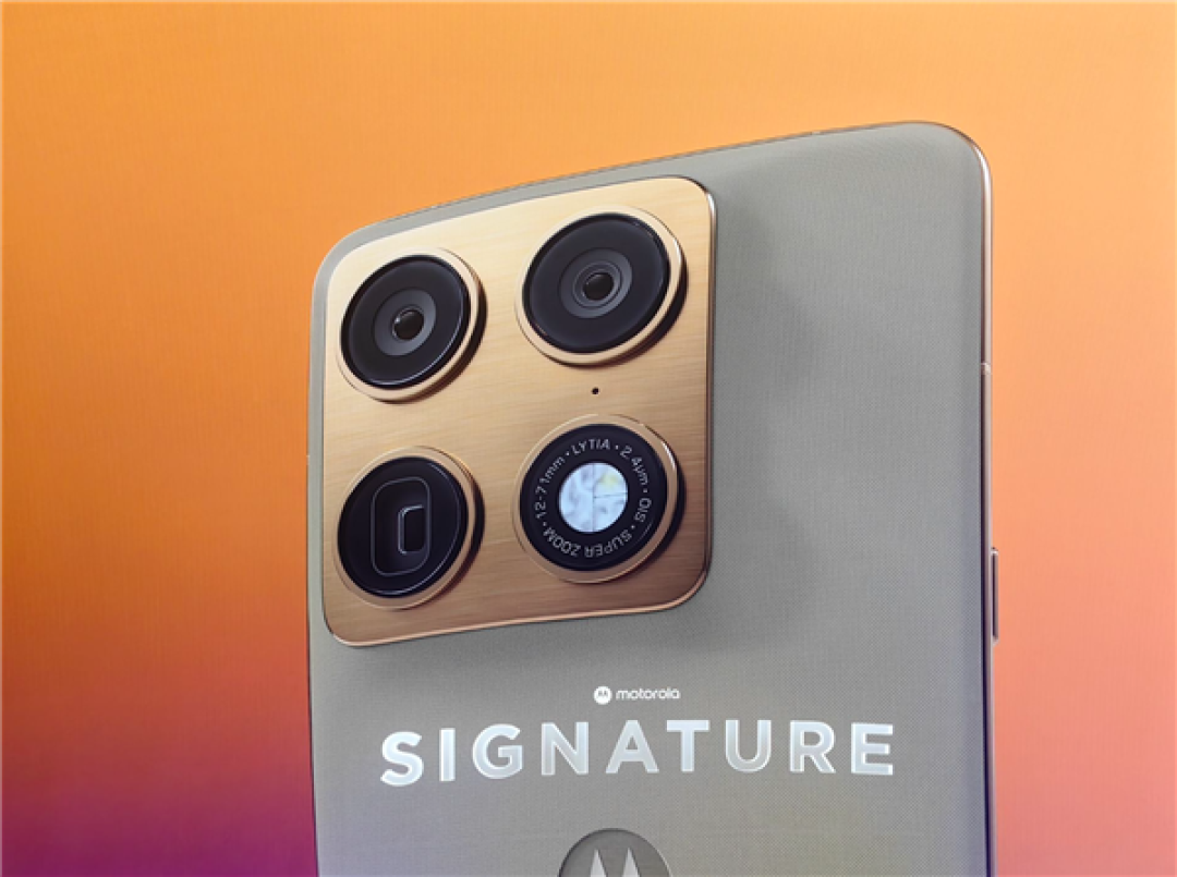 moto X70 Air Pro亮相CES:只有7mm的极致影像旗舰
