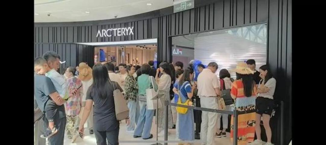 始祖鸟成海南新特产，三亚免税店挤满“反季扫货”的东北人