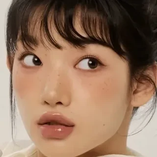 秋冬黄皮天菜！6支「摩卡烤奶」唇彩，温柔显白不踩雷