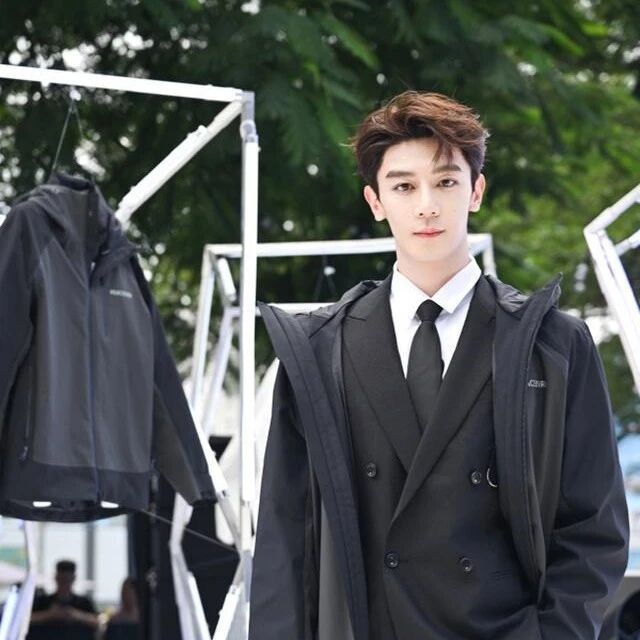 买国产男装，别只盯着太平鸟、马克华菲！这4个小众品牌不割韭菜