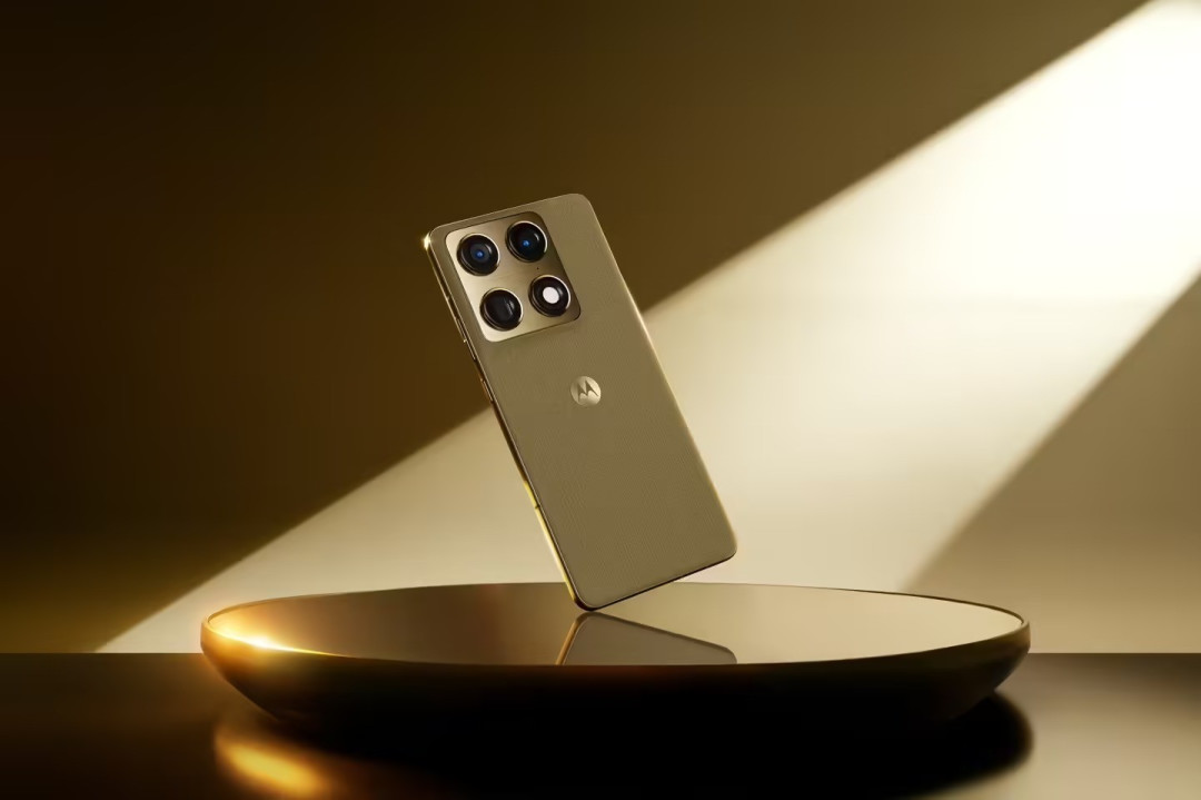 moto Signature旗舰曝光:骁龙8 Gen 5+2K LTPO屏+5000万三摄