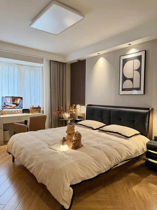 12㎡东方极简卧室｜谁懂黑胡桃木床的美~