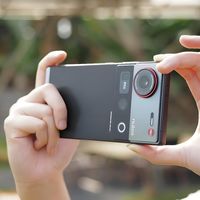 被低估的高端机，从4999跌至3178元，35mm主摄+真全面屏+6150mAh