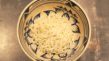 只有面现煮，和府捞面回应“产品当天制作，并非预制菜” 