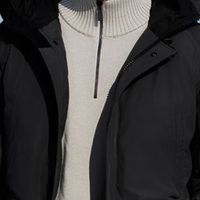 30度三亚现魔幻抢购，游客穿短袖疯抢羽绒服，万元加拿大鹅6900元