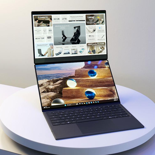 两块 3K OLED＋18 小时续航，华硕全新双屏笔记本亮相 CES 2026
