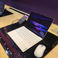 联想YOGA Air 14 Ultra Aura AI元启版发布：仅970g塞下75Wh大电池