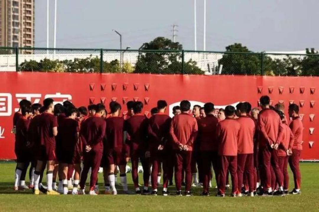 U23亚洲杯首战伊拉克，国足首发五国脚压阵，主打防守反击