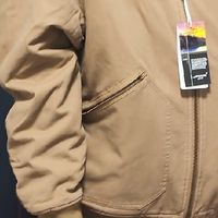 寒潮来袭：大衣与棉服的“保暖对决”