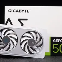 数码手机 篇零：RTX 5060Ti 16G，兼顾游戏与Ai需求的甜品显卡，让玩家畅玩游戏！