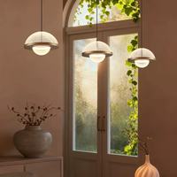 被问爆的餐厅C位！这盏意式极简吊灯美到我心坎里✨