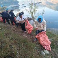 金沙江边垃圾倾倒事件引热议，50+用户观点全景呈现