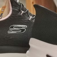 斯凯奇闪穿健步鞋，让老妈不但健步如飞还不再弯腰穿鞋