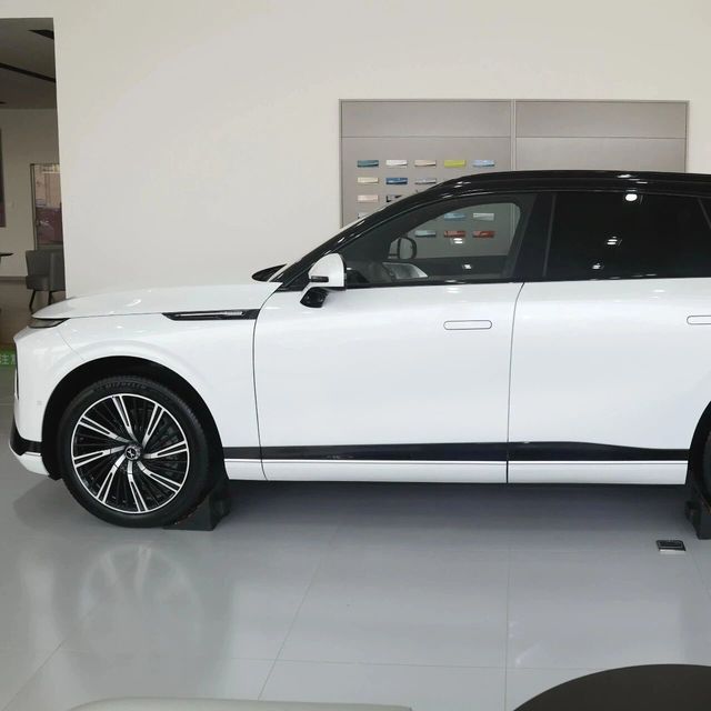 售价24.88-27.88万元，新款小鹏G9正式上市