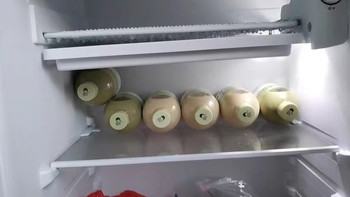 霸王茶姬“手打奶茶”争议：品牌信任危机下的营销反思