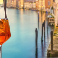 快穿Dolce Vita意式生活，你只需要一瓶普罗塞克葡萄酒