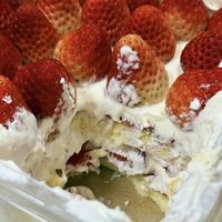 山姆草莓蛋糕是“性价比之王”还是“网红泡沫”？1000+用户观点大碰撞