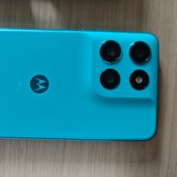 摩托罗拉不讲武德，7000mAh+NFC+LCD，四年质保加持，跌至1297元