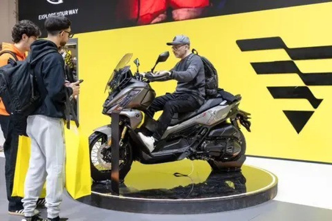 无极SR450X亮相:2026首款高能跨界踏板来袭