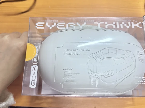 everythink睡洞VS睡猫u型枕测评