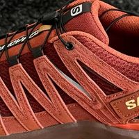 一、开箱第一眼：红棕≠“土味新年”