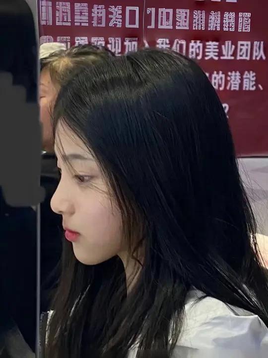26表演生|为什么青春期总带着点忧郁感