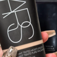 素颜霜哪个牌子最好用？盘点26年公认好用素颜霜，闭眼入不出错